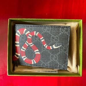 Gucci snake wallet